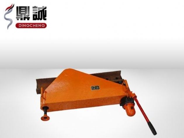 點(diǎn)擊查看詳細(xì)信息<br>標(biāo)題：垂直液壓彎軌機(jī) 閱讀次數(shù)：4559