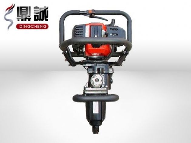點(diǎn)擊查看詳細(xì)信息<br>標(biāo)題：便攜式內(nèi)燃扳手 閱讀次數(shù)：4533