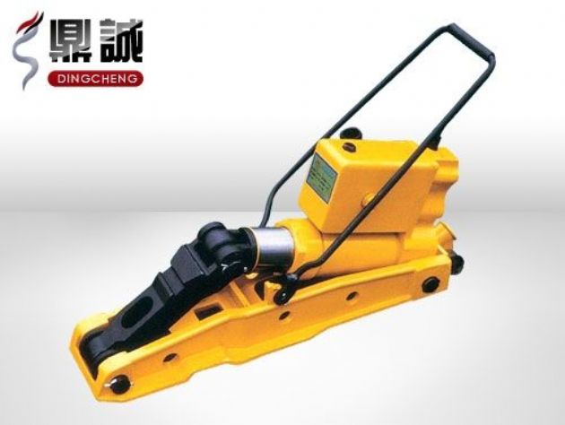 點(diǎn)擊查看詳細(xì)信息<br>標(biāo)題：液壓起撥道機(jī) 閱讀次數(shù)：4351