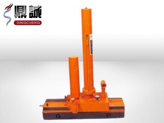點(diǎn)擊查看詳細(xì)信息<br>標(biāo)題：機(jī)車落軌復(fù)位機(jī) 閱讀次數(shù)：4942